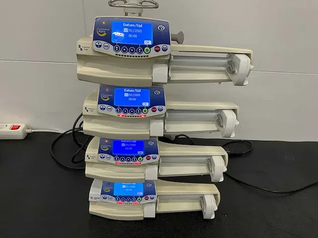 Fresenius kabi - injectomat agilia - infuuspompen (4x) - afbeelding 1 van  4