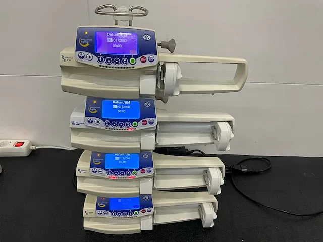 Fresenius kabi - injectomat agilia - infuuspompen (4x) - afbeelding 1 van  4