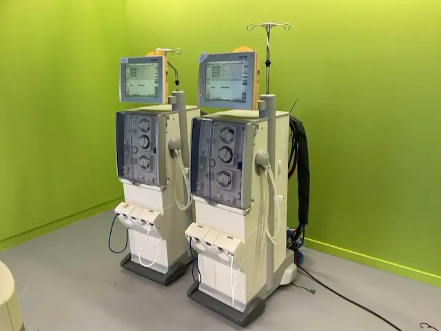 Fresenius medical care 5008 dialyse apparatuur (2x) - afbeelding 12 van  21