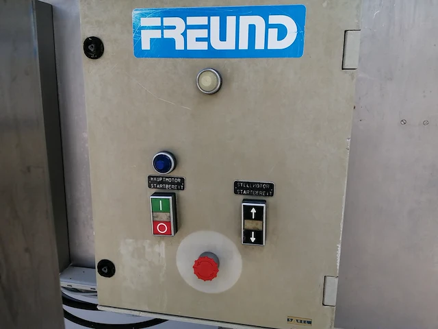 Freund - afbeelding 3 van  5
