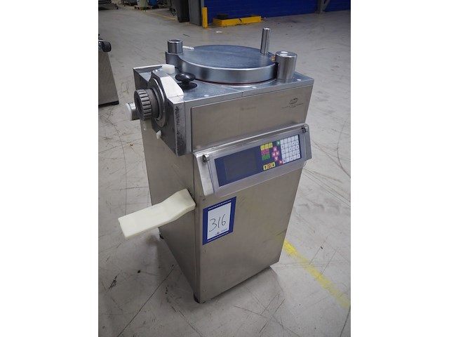 Frey - afbeelding 1 van  9