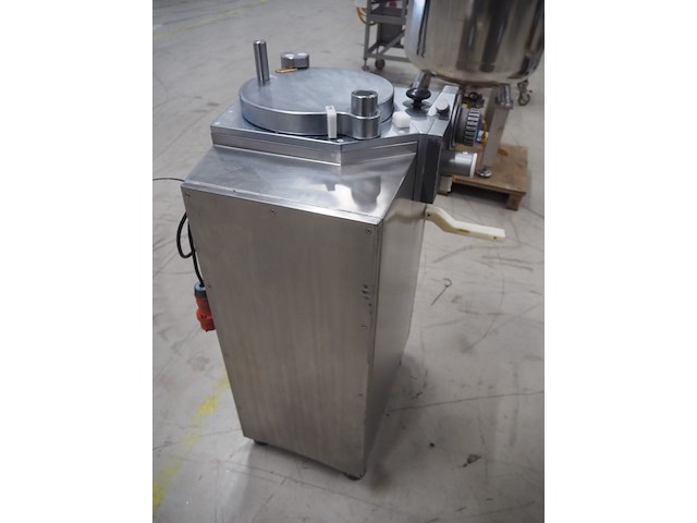 Frey - afbeelding 4 van  9