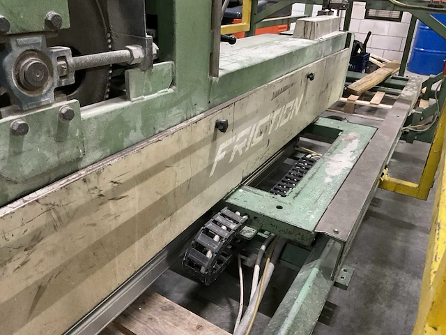 Friction e1500 lintzaagmachine - afbeelding 9 van  10