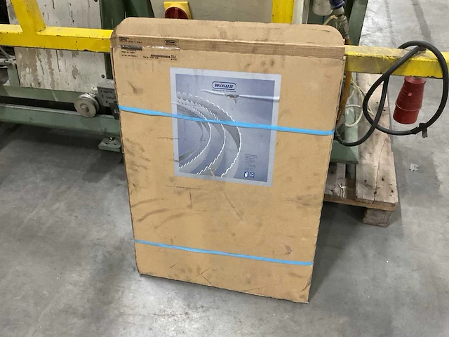 Friction e1500 lintzaagmachine - afbeelding 10 van  10