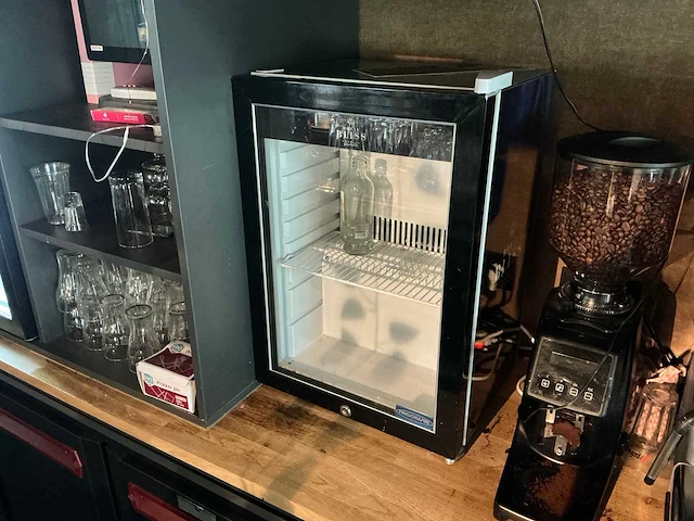 Frigoglass - mini koelkast - afbeelding 1 van  2
