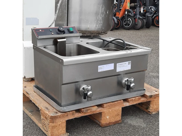 Friteuse, caterchef - afbeelding 3 van  7