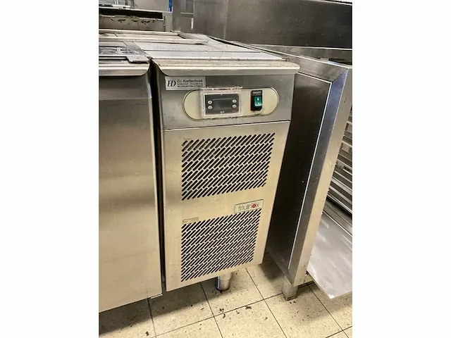 Friulinox tr2 gn planet koelwerkbank - afbeelding 5 van  7