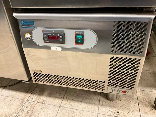 Friulinox tr37 silve koelwerkbank - afbeelding 5 van  8