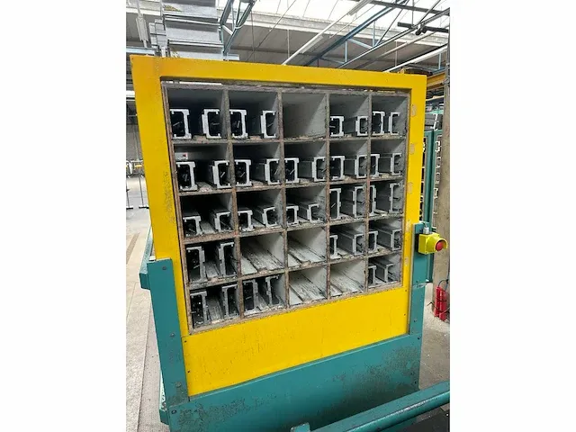 Friz / hansaflex / kontra - complete koelcel / vriescel panelen productielijn 1 - 2019 - afbeelding 11 van  29