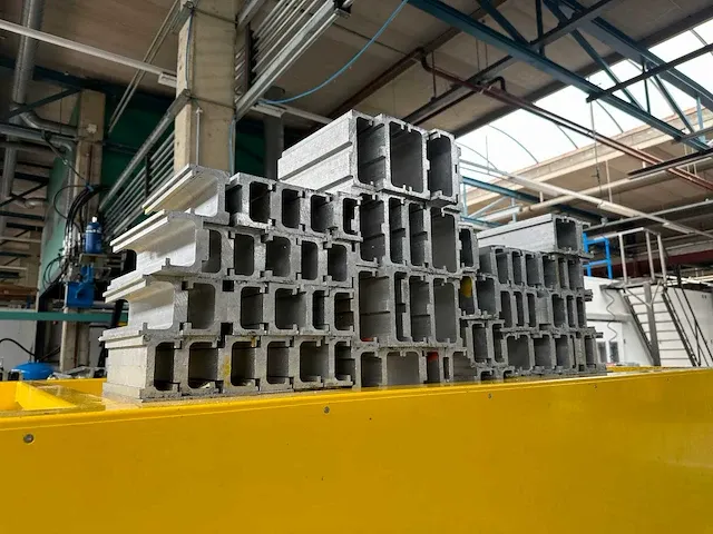 Friz / hansaflex / kontra - complete koelcel / vriescel panelen productielijn 1 - 2019 - afbeelding 14 van  29