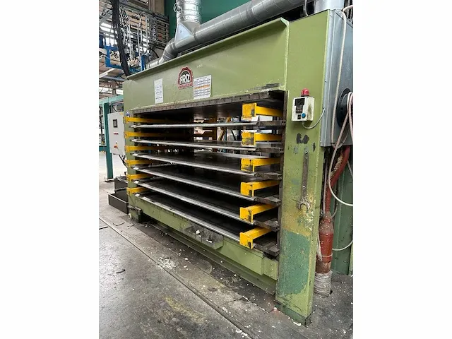 Friz / hansaflex / kontra - complete koelcel / vriescel panelen productielijn 1 - 2019 - afbeelding 23 van  29