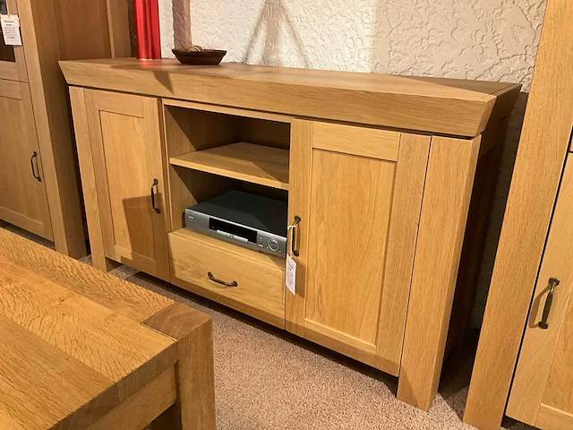 Frodo eiken tv-dressoir - afbeelding 1 van  10