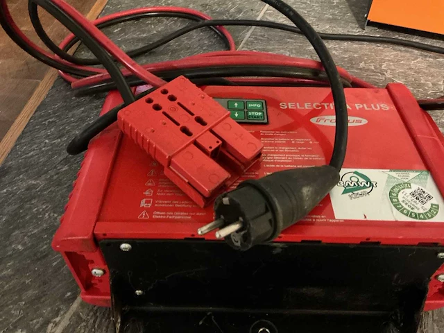 Fronius - 48v 50a - acculaders - afbeelding 2 van  3