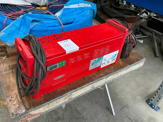 Fronius selectiva plus 6070d acculader - afbeelding 1 van  7