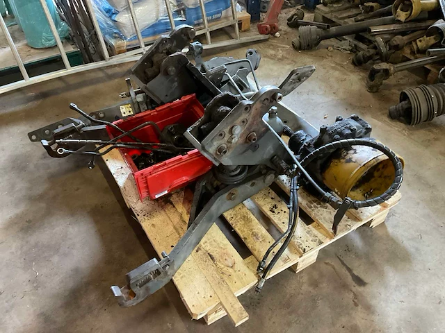 Front hefinrichting + pto (fendt 300-500 serie) - afbeelding 9 van  15