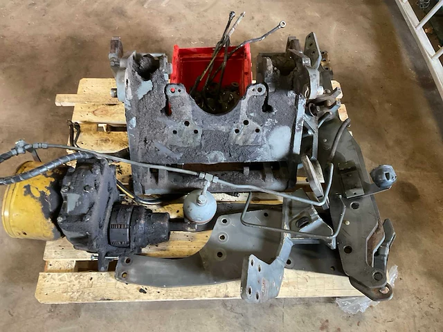 Front hefinrichting + pto (fendt 300-500 serie) - afbeelding 11 van  15