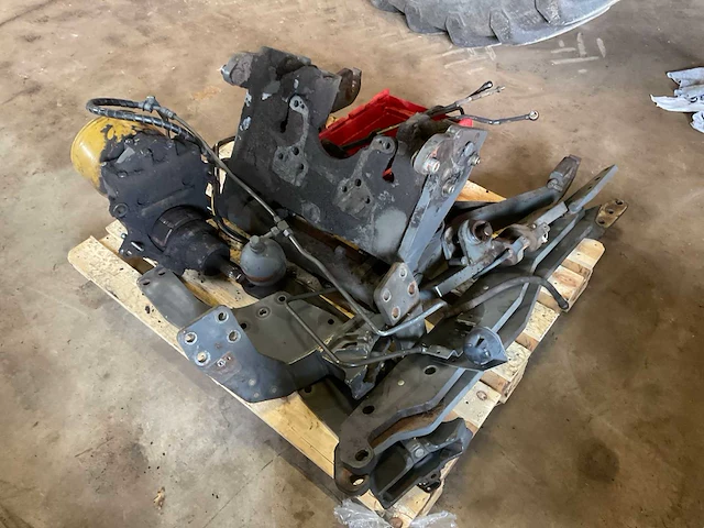 Front hefinrichting + pto (fendt 300-500 serie) - afbeelding 12 van  15