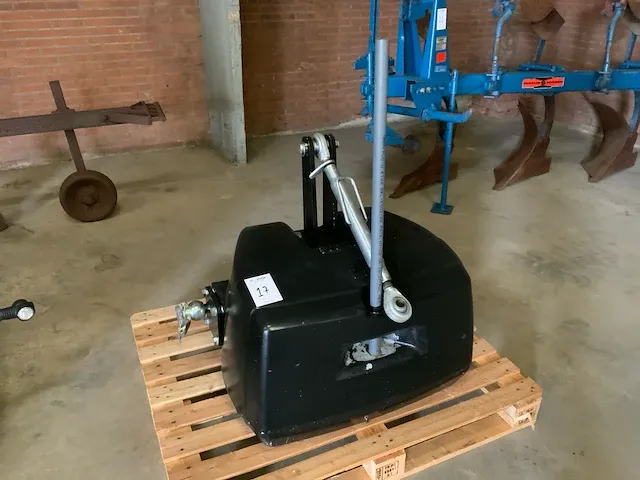 Frontgewicht “800 kg” - afbeelding 2 van  7