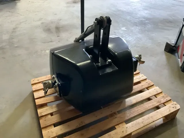 Frontgewicht “800 kg” - afbeelding 4 van  7