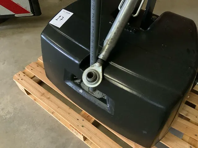 Frontgewicht “800 kg” - afbeelding 7 van  7