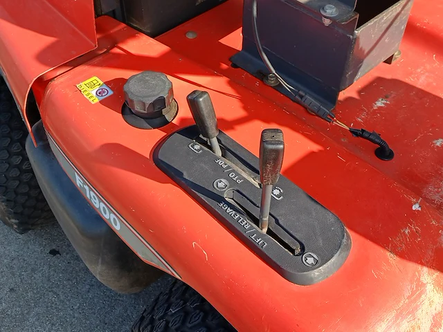 Frontmaaier, kubota, f1900 diesel 4 wheel drive - afbeelding 8 van  30