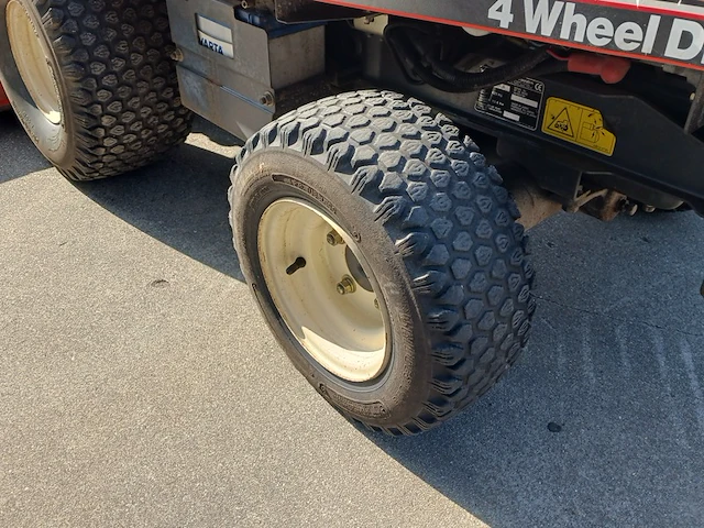 Frontmaaier, kubota, f1900 diesel 4 wheel drive - afbeelding 18 van  30