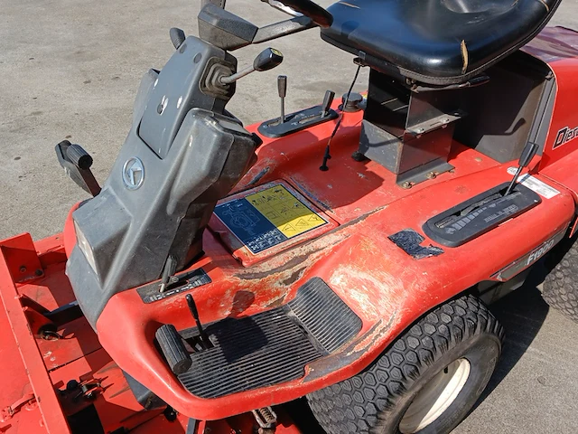 Frontmaaier, kubota, f1900 diesel 4 wheel drive - afbeelding 21 van  30