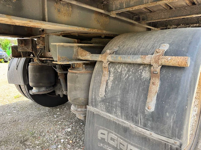 Fruehauf - oncrk 32-220 a - semi-trailer - 2001 - steering axle - afbeelding 8 van  11