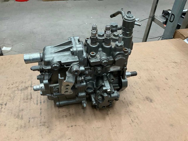 Fuel injection pomp - afbeelding 1 van  6