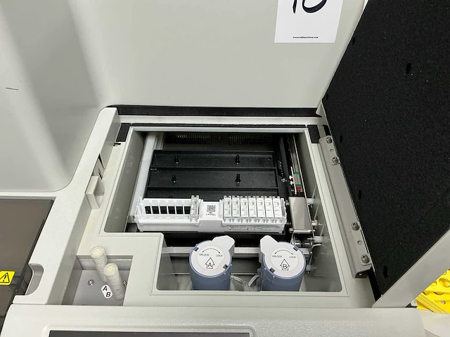 Fujirebio fujirebio immunoassay analyse apparaat - afbeelding 6 van  9