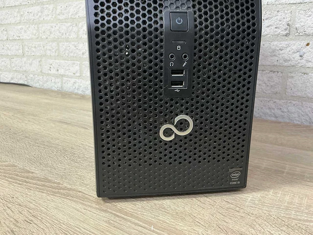 Fujitsu - esprimo p520 - desktop - afbeelding 2 van  4