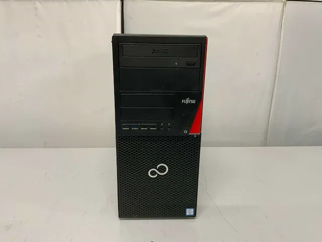 Fujitsu esprimo p956 (i7) desktop - afbeelding 1 van  5