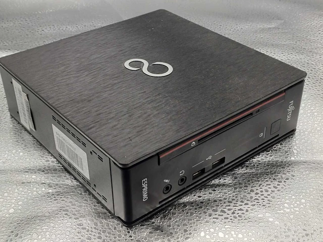 Fujitsu esprimo q920 usdt desktop (4x) - afbeelding 2 van  4