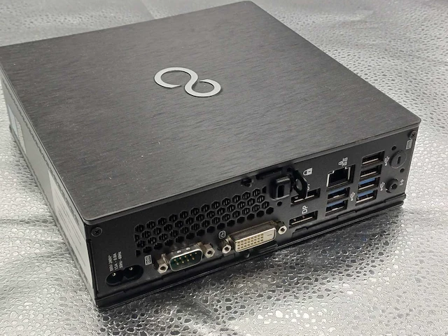Fujitsu esprimo q920 usdt desktop (4x) - afbeelding 3 van  4