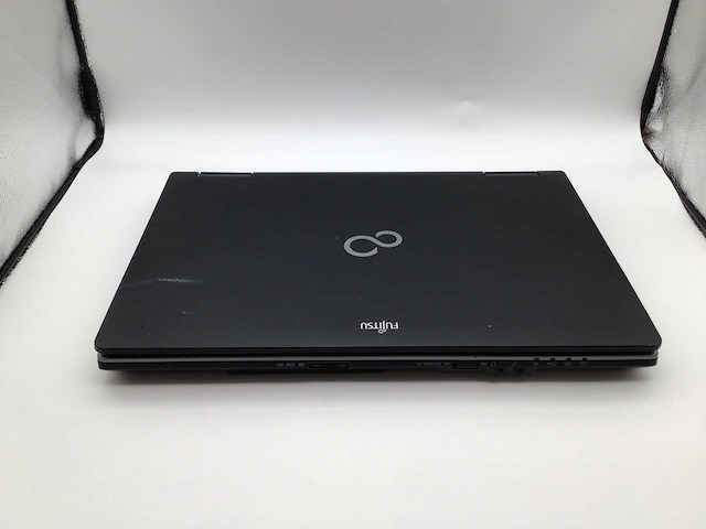 Fujitsu lifebook e572 laptop - afbeelding 3 van  9