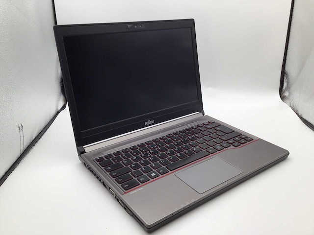 Fujitsu lifebook e736 laptop - afbeelding 1 van  7