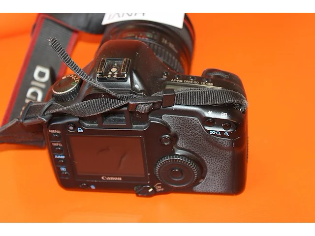 Full-frame spiegelreflexcamera canon eos 5d met een zoomlens canon ef 24-105 mm f/3.5-5.6 is stm exclusief... - afbeelding 2 van  2