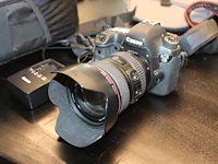Full-frame spiegelreflexcamera canon eos 6d met een canon ef 24-105mm f/4l is usm lens met accu en lader in... - afbeelding 4 van  7