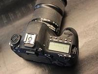 Full-frame spiegelreflexcamera canon eos 6d met een zoomlens canon ef 24-105 mm f/3.5-5.6 is stm met accu e... - afbeelding 3 van  5