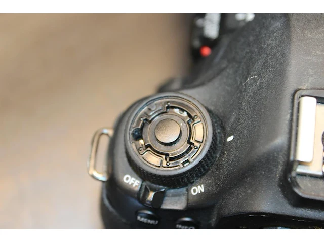 Full-frame spiegelreflexcamera canon eos 6d met een zoomlens canon ef 24-105 mm f/3.5-5.6 is stm met accu e... - afbeelding 4 van  5