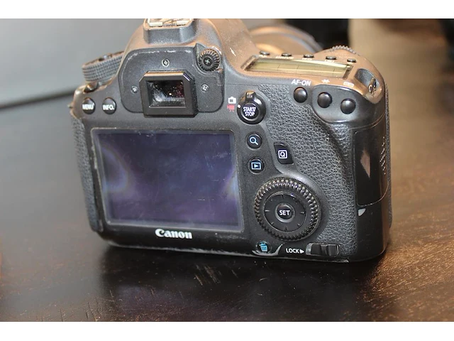 Full-frame spiegelreflexcamera canon eos 6d met een zoomlens canon ef 24-105 mm f/3.5-5.6 is stm met accu e... - afbeelding 5 van  5