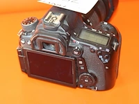 Full-frame spiegelreflexcamera canon eos 70d dslr met een zoomlens canon ef-s 24-105mm. met accu. - afbeelding 3 van  3