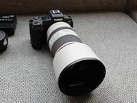 Full frame systeemcamera canon eos r5 voorzien van een canon lens rf 70-200mm f2.8 l is usm. drie accu's en... - afbeelding 2 van  6