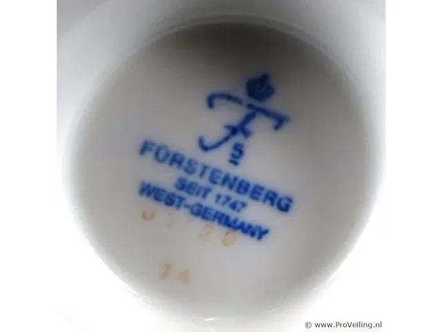 Fürstenberg porcelein koffiepot (zonder deksel) met roomkannetje - afbeelding 5 van  5