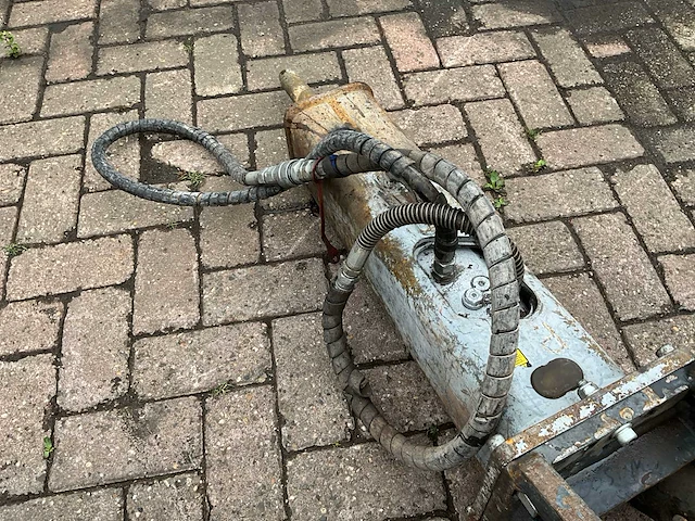 Furukawa fx2 hydraulische sloophamer cw05 - afbeelding 7 van  8
