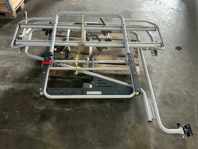 Futuro elektrische camper fietsendrager - afbeelding 1 van  13