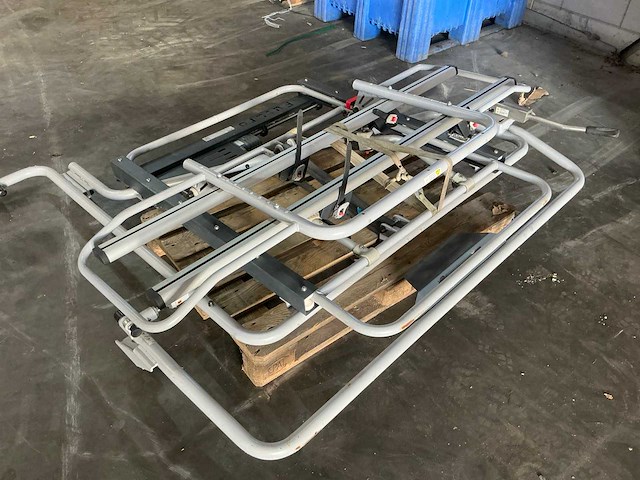 Futuro elektrische camper fietsendrager - afbeelding 7 van  13