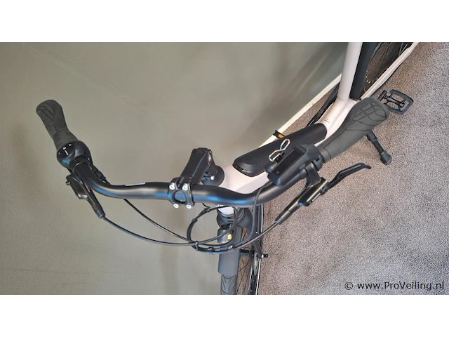 Fuzed elektrische damesfiets | model b7 | kleur pink grey matt - afbeelding 8 van  12