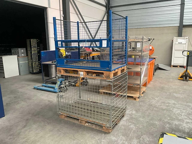 Gaasranden met pallet (2x) - afbeelding 1 van  2