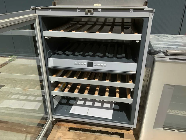 Gaggenau - rw 404 wijnkoeler en bo 250/251 oven - afbeelding 5 van  15